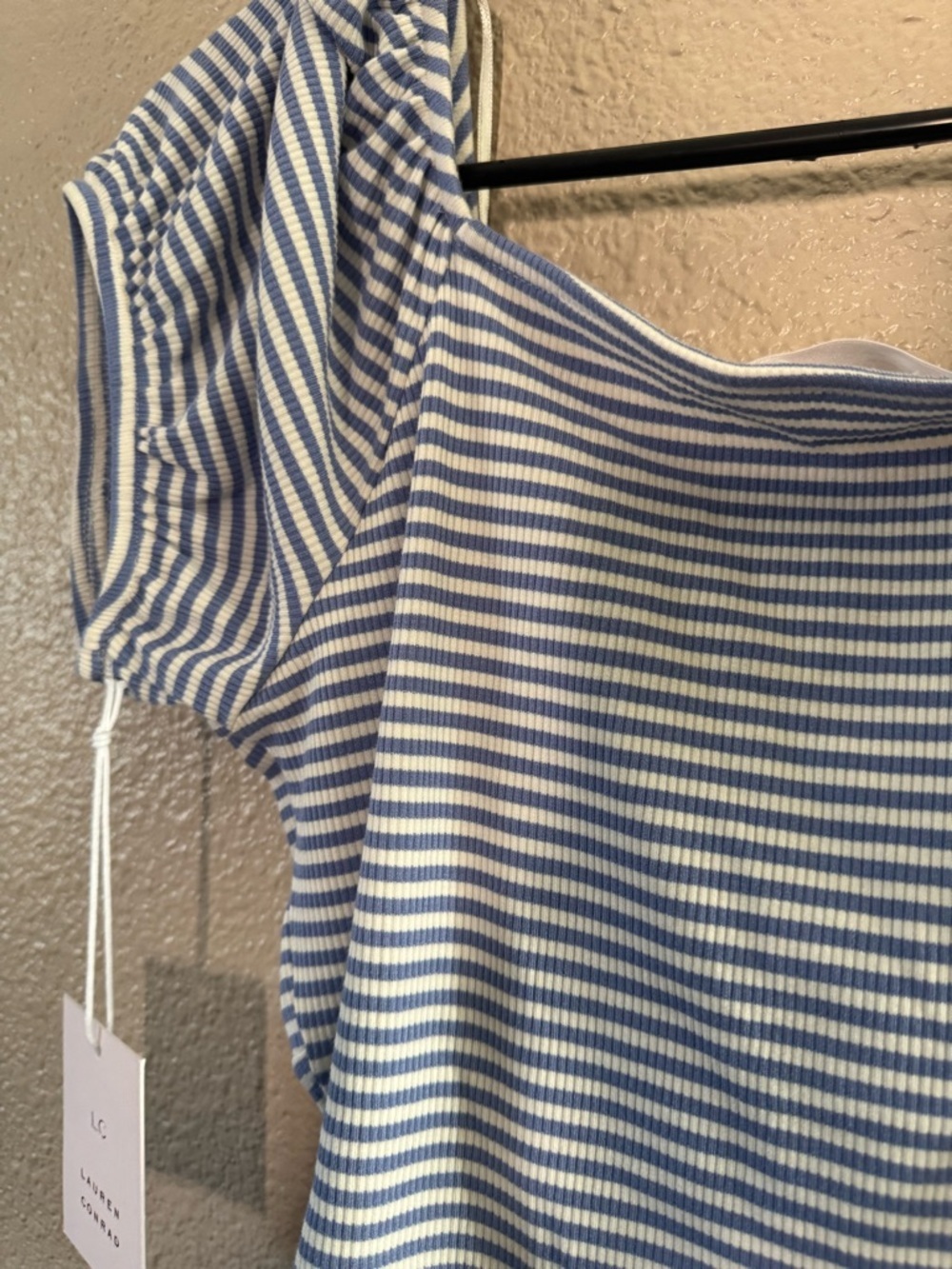LC puff sleeve tie front bodysuit - Picture 6 of 6